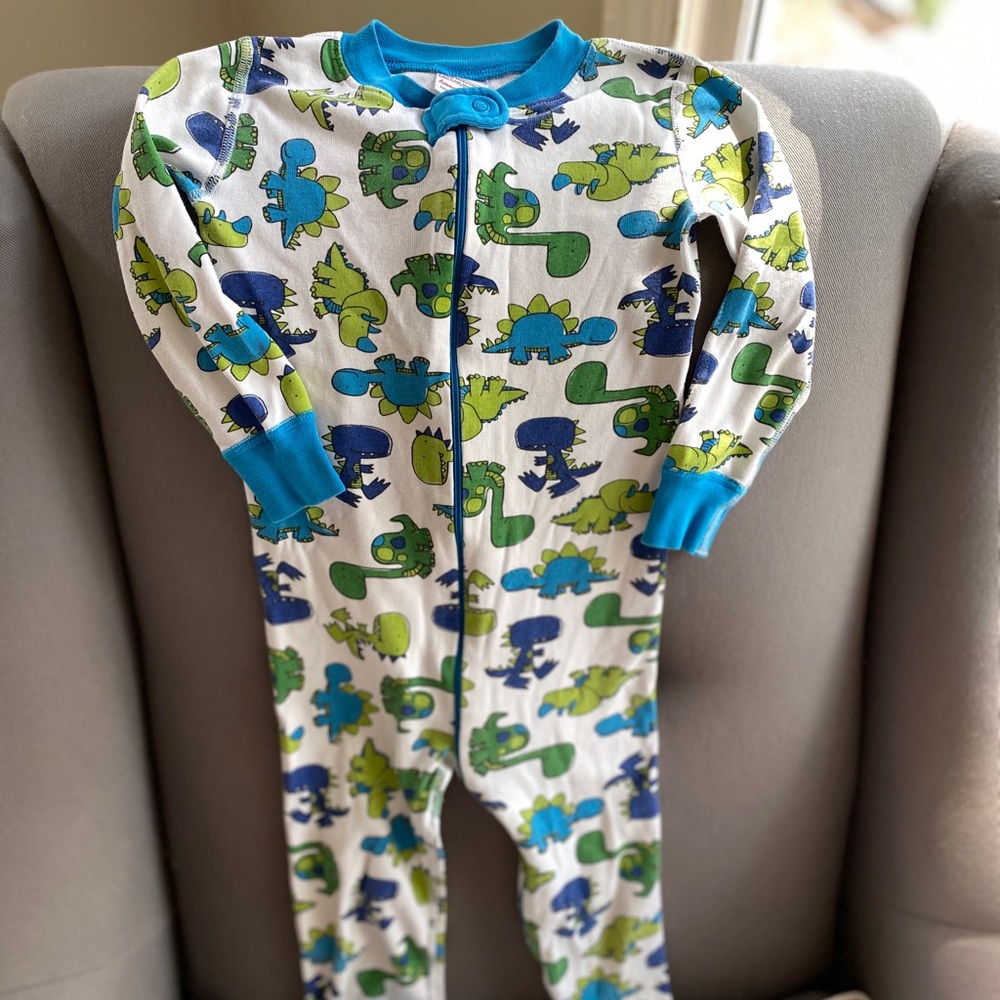 Hanna Andersson Dino pjs 90 (3)